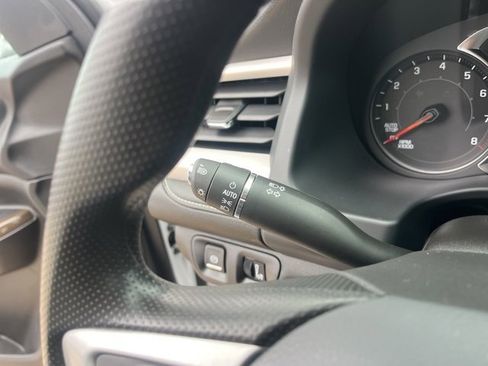 Used 2023 GMC Acadia SLE w/ Driver Convenience Package image 25