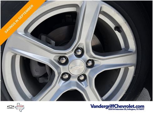 Used 2023 Chevrolet Camaro LT RWD image 8