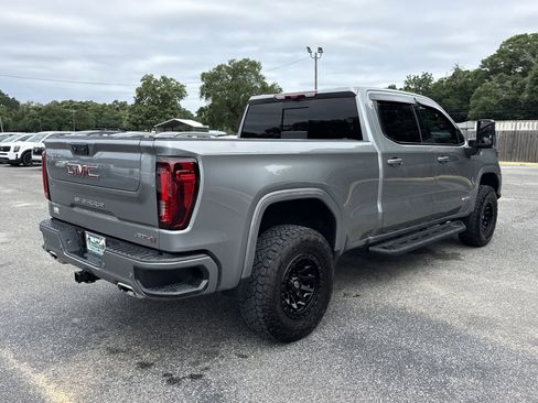 Used 2024 GMC Sierra 1500 AT4 w/ Technology Package AWD/4WD image 5