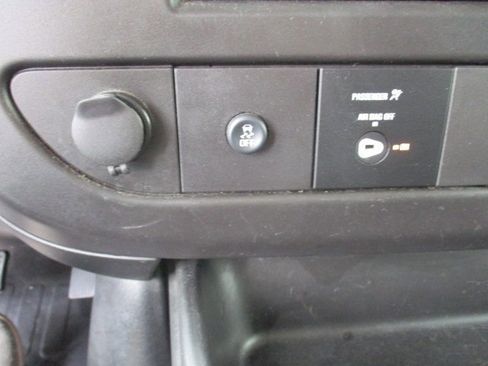 Used 2023 GMC Savana 2500 w/ Driver Convenience Package image 15