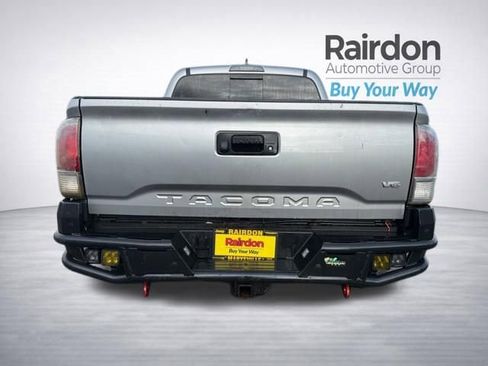 Used 2021 Toyota Tacoma TRD Off-Road AWD/4WD image 6