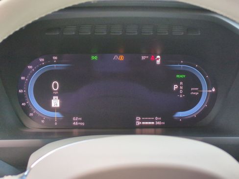 Used 2025 Volvo XC90 T8 Ultra w/ Protection Package Premier image 21