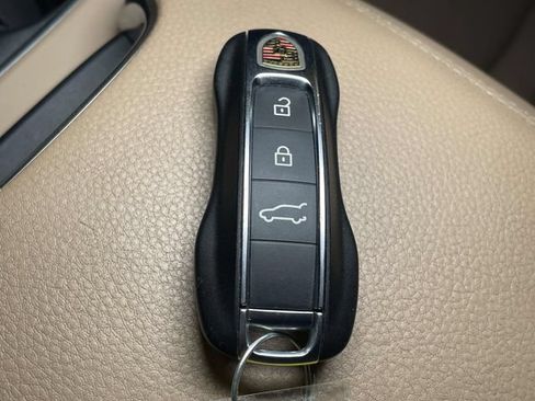 Used 2019 Porsche Cayenne S AWD/4WD image 44