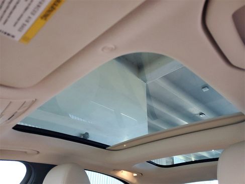 Used 2021 Mercedes-Benz C 300 Sedan image 31