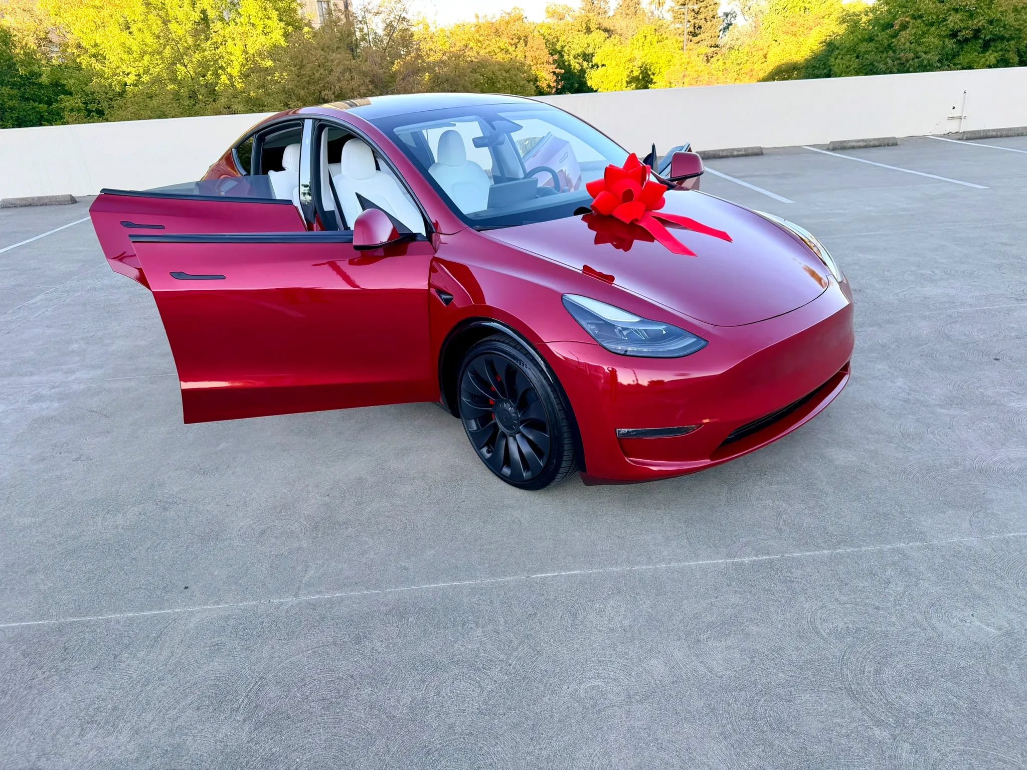 Used 2023 Tesla Model Y Long Range AWD/4WD image 44