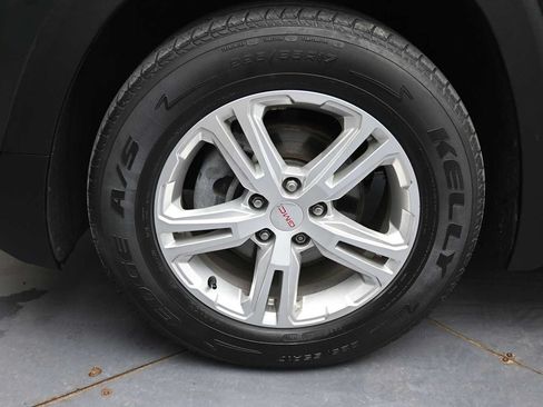 Used 2020 GMC Terrain SLE w/ Driver Convenience Package AWD/4WD image 5