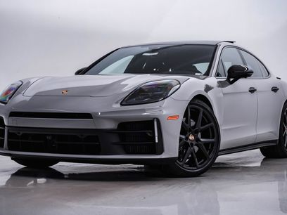 New 2025 Porsche Panamera 4