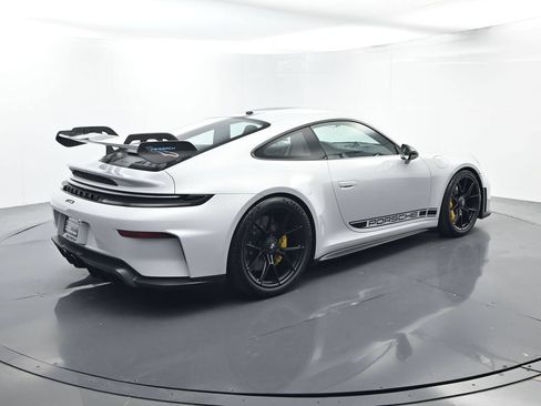Certified 2026 Porsche 911 GT3 w/ Weissach Package RWD image 15