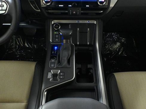 Used 2025 Lexus GX 550 AWD/4WD image 24