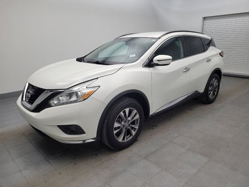 Used 2017 Nissan Murano SV image 2