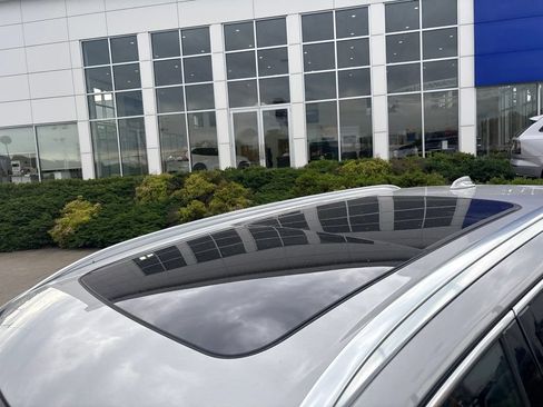 Certified 2025 Volvo XC90 B6 Plus AWD/4WD image 10