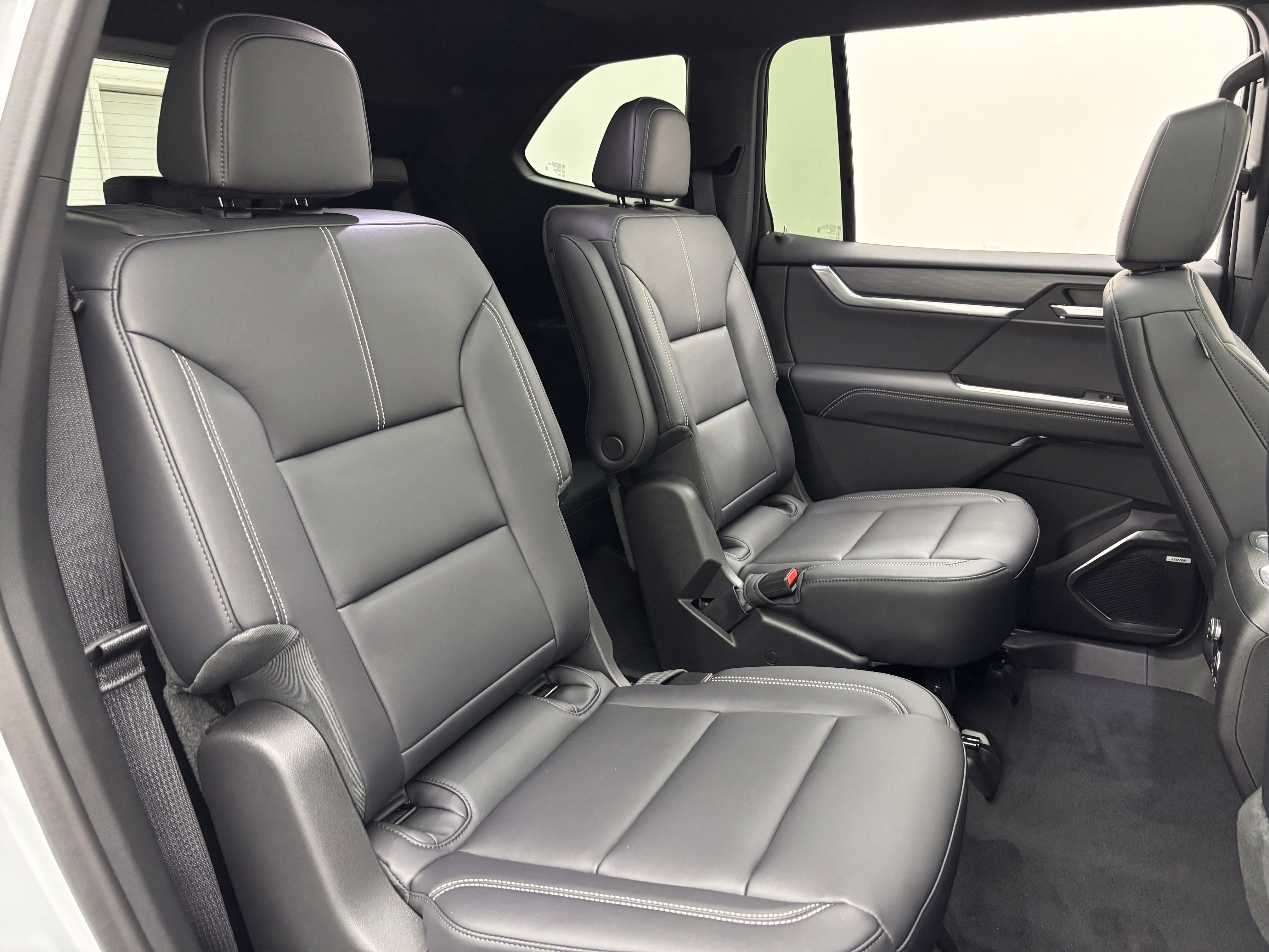 New 2027 GMC Acadia Elevation w/ Elevation Premium Package AWD/4WD image 41