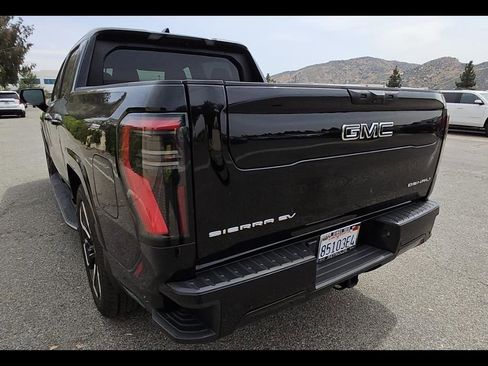 Used 2025 GMC Sierra EV Denali AWD/4WD image 4