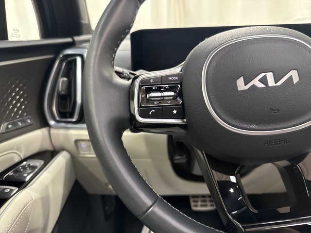 Used 2025 Kia Sorento SX Prestige AWD/4WD image 17