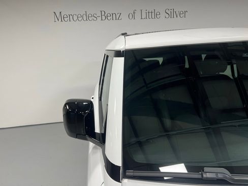 Used 2025 Land Rover Defender 110 S image 12