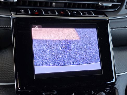 New 2025 Jeep Grand Cherokee Altitude image 16