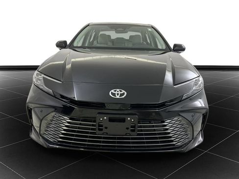 Used 2026 Toyota Camry XLE image 8