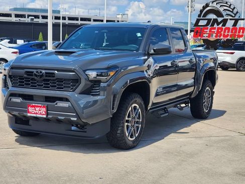 Certified 2026 Toyota Tacoma TRD Sport AWD/4WD image 3