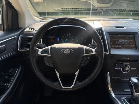 Used 2015 Ford Edge Titanium w/ Equipment Group 301A AWD/4WD image 19
