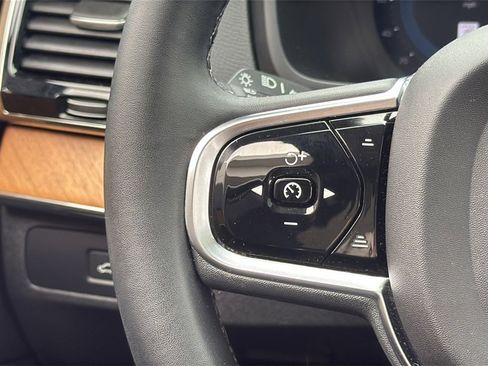 Certified 2023 Volvo XC90 B6 Plus image 10