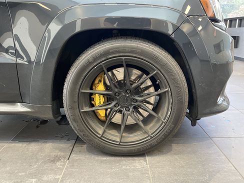 Used 2018 Jeep Grand Cherokee Trackhawk AWD/4WD image 12