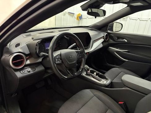 Used 2024 Chevrolet Trax RS w/ Driver Confidence Package FWD image 25