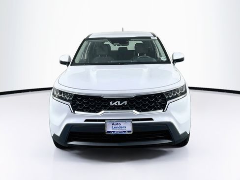 Used 2023 Kia Sorento LX FWD image 2