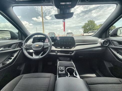 Certified 2026 Chevrolet Equinox LT w/ Safety and Technology Package FWD image 19