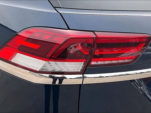 Used 2022 Volkswagen Atlas Cross Sport SEL R-Line w/ Cross Sport MDO Package image 22