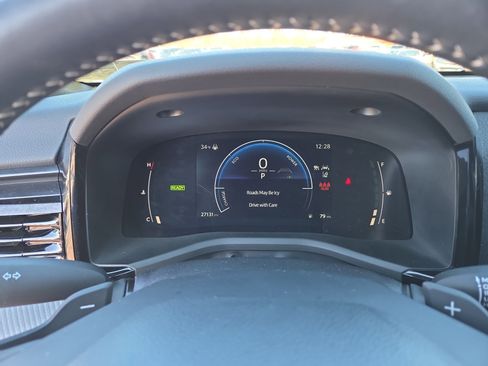 Certified 2025 Toyota Camry SE image 21