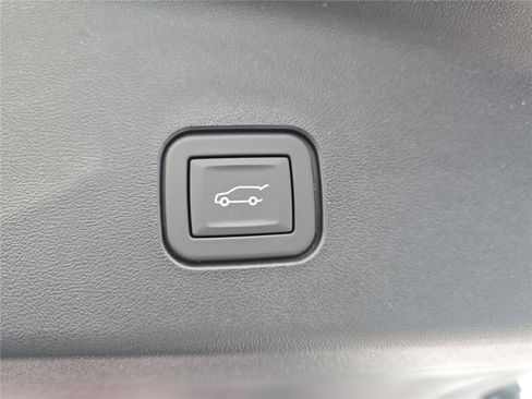 Used 2026 Cadillac Vistiq Sport w/ LPO, Floor Liner Package AWD/4WD image 10