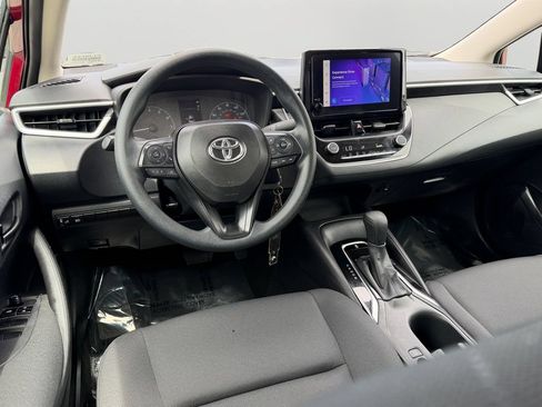 Used 2025 Toyota Corolla LE FWD image 13