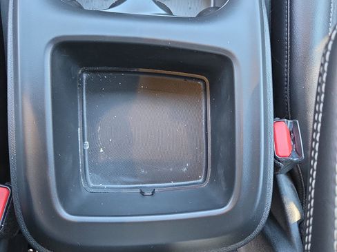 Certified 2026 Chrysler Pacifica Select FWD image 8