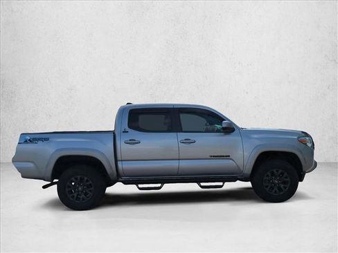 Used 2021 Toyota Tacoma SR5 RWD image 4