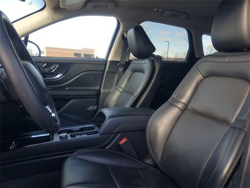 Certified 2023 Lincoln Corsair AWD w/ Equipment Group 101A image 9