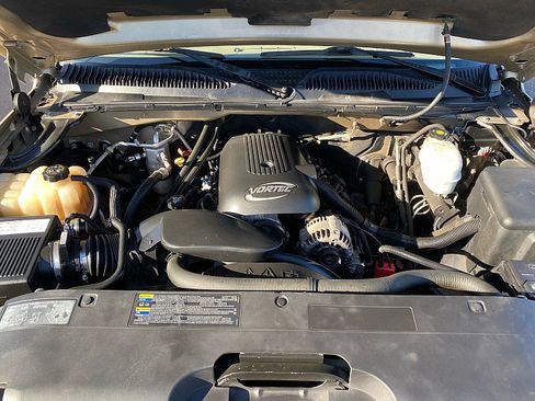 Used 2004 Chevrolet Silverado 2500 LT image 29