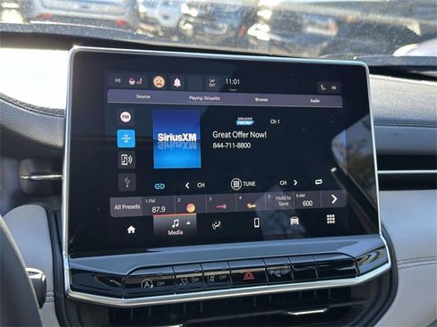 Certified 2023 Jeep Compass Limited w/ Sun and Sound Group image 32