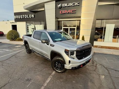 Used 2022 GMC Sierra 1500 AT4X image 2