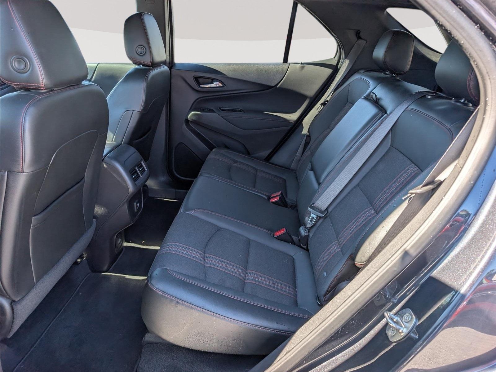 Used 2023 Chevrolet Equinox RS AWD/4WD image 15