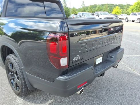 Used 2026 Honda Ridgeline Black Edition image 13