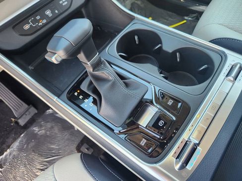 New 2025 Kia Carnival SX Prestige image 22