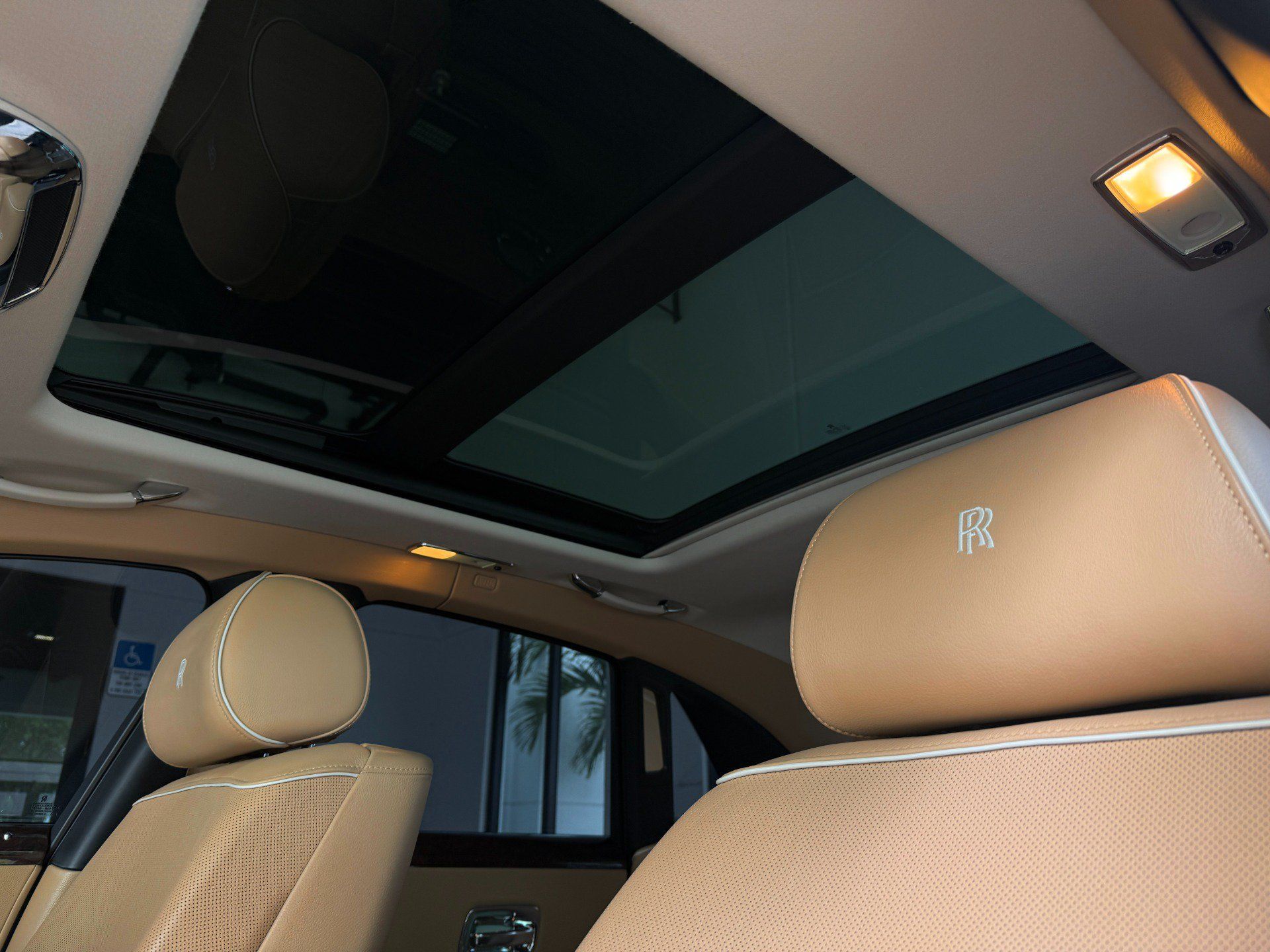 Used 2011 Rolls-Royce Ghost RWD image 20