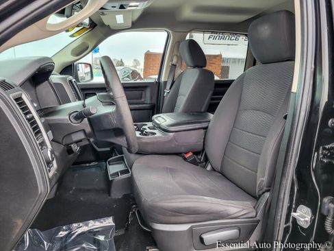 Used 2019 RAM 1500 Express w/ Wheel & Sound Group image 9