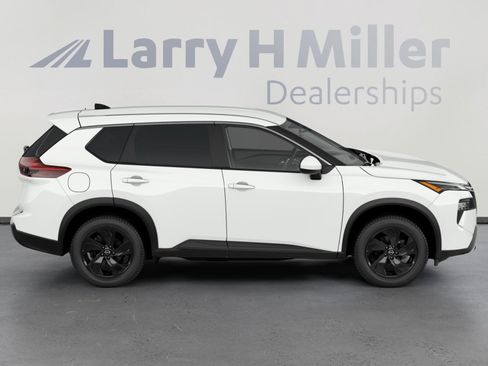 New 2026 Nissan Rogue SV FWD image 4