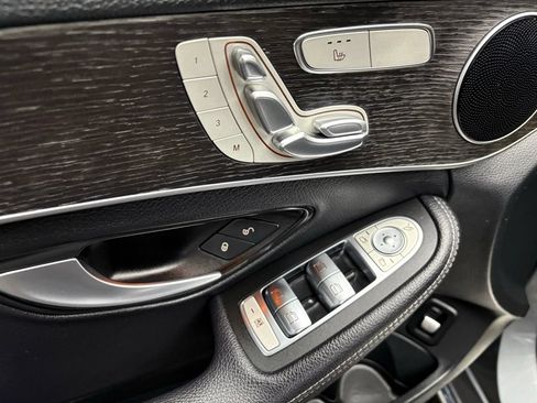 Used 2021 Mercedes-Benz C 300 Sedan image 35