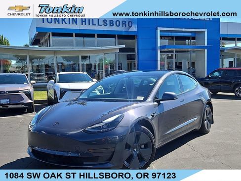 Used 2023 Tesla Model 3 Standard Range RWD image 1