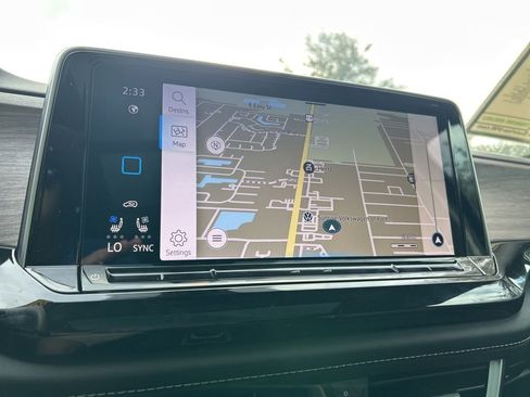 Certified 2025 Volkswagen Atlas SEL Premium R-Line image 35