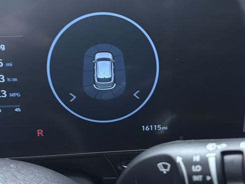 Used 2024 Hyundai Kona Limited image 25