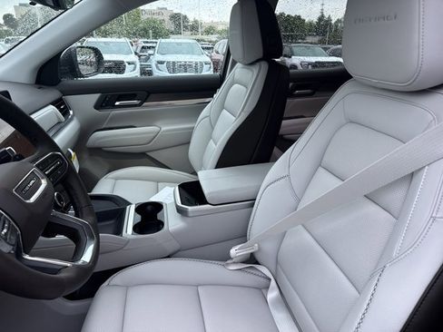 New 2026 GMC Terrain Denali w/ LPO, Black Badging Package AWD/4WD image 5