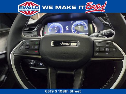 New 2026 Jeep Grand Cherokee Altitude image 7